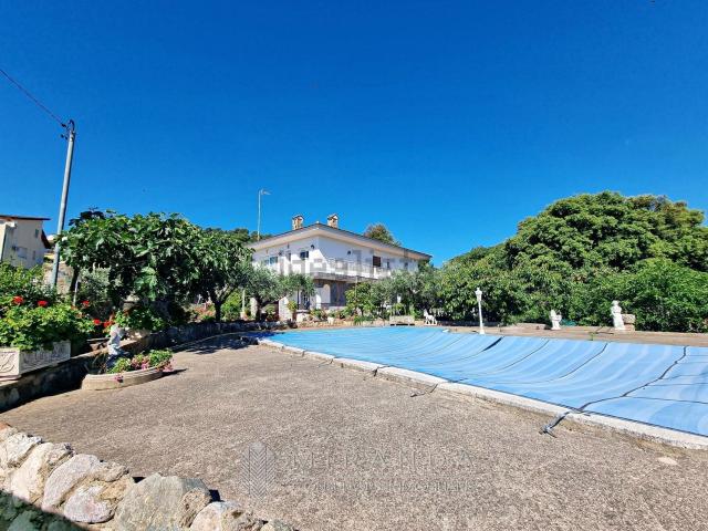 Chalet, Bigues i Riells