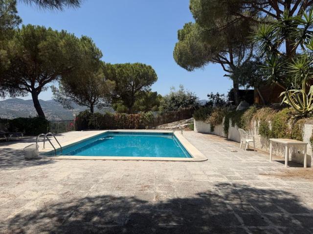 Chalet, Bigues i Riells