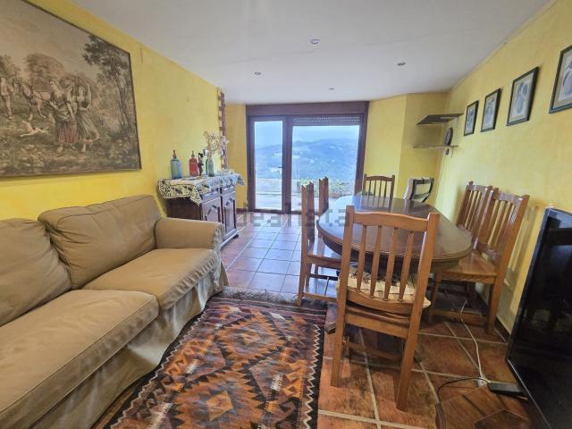 Chalet, Bimenes