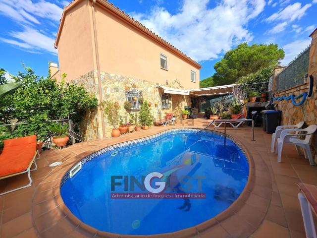 Chalet, Blanes