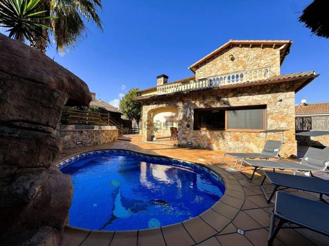 Chalet, Blanes