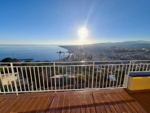 Chalet, Blanes