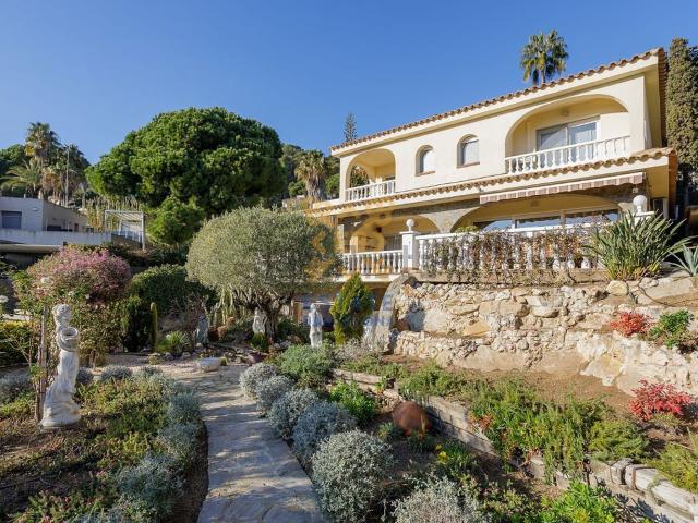 Chalet, Blanes