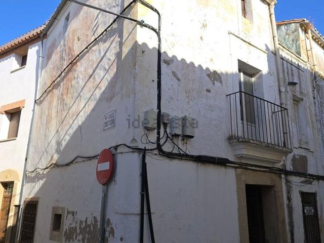 Chalet, Brozas