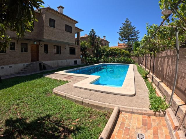 Chalet, Burriana