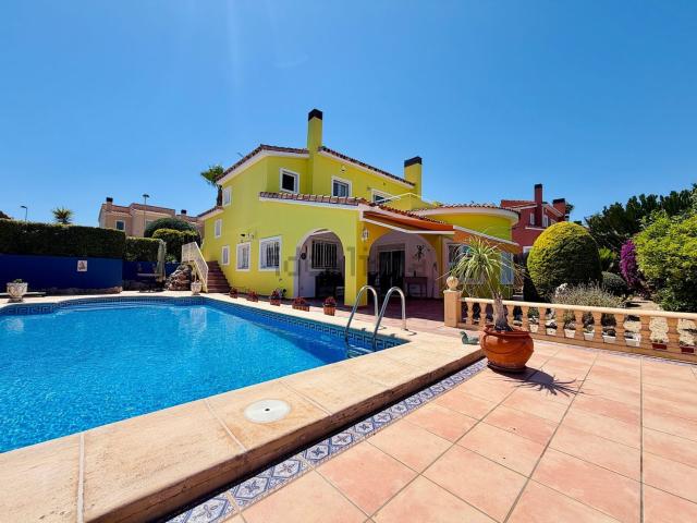 Chalet, Gata de Gorgos