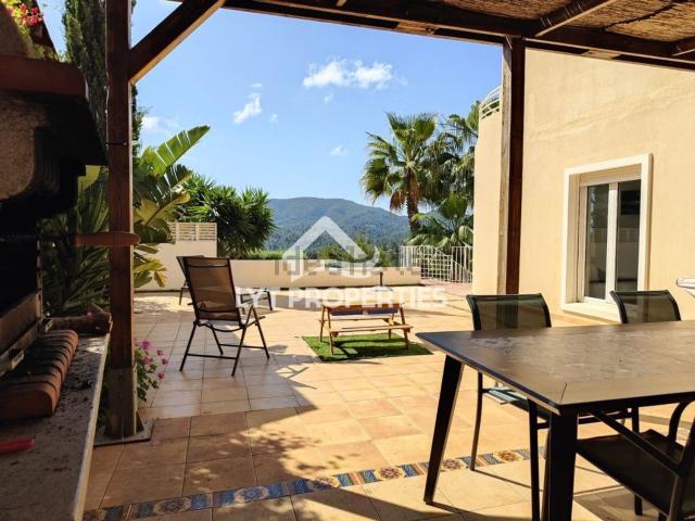 Chalet, Gata de Gorgos