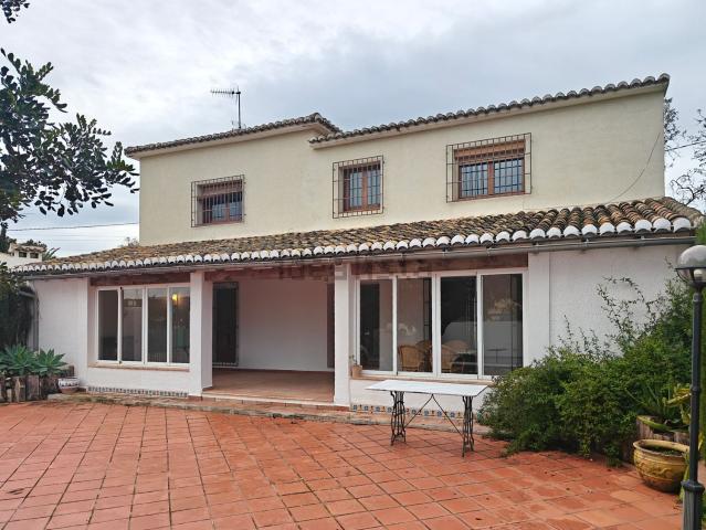 Chalet, Gata de Gorgos