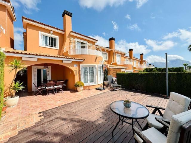 Chalet, Gata de Gorgos