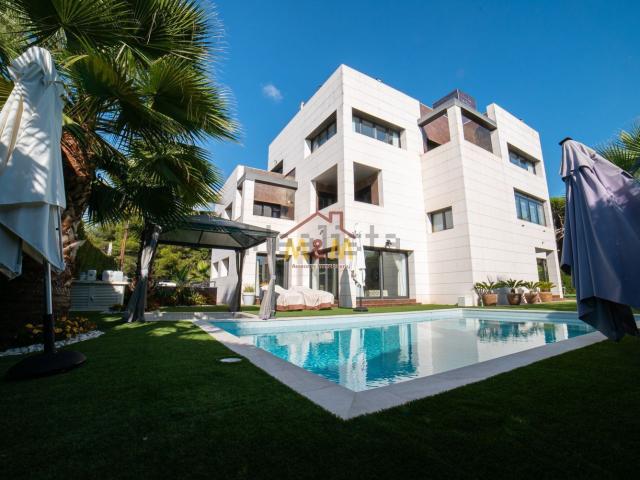Chalet, Gavà