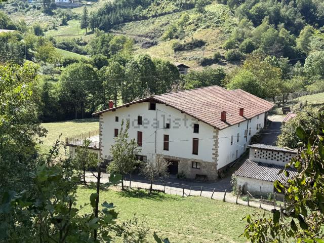 Chalet, Gabiria