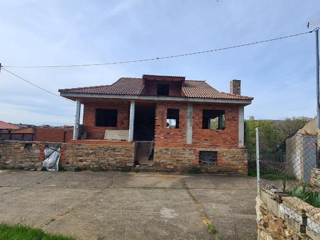Chalet, Gallegos del Río