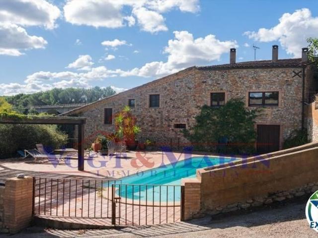 Chalet, Garrigás