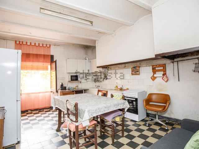Chalet, Palau de Santa Eulália