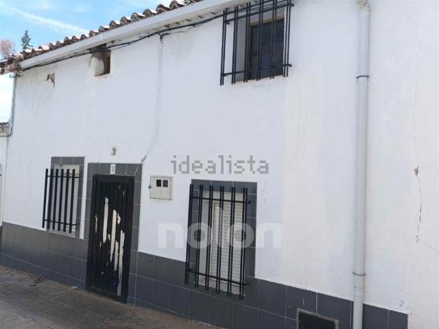 Chalet, Gema