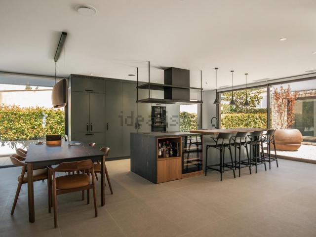 Chalet, Girona