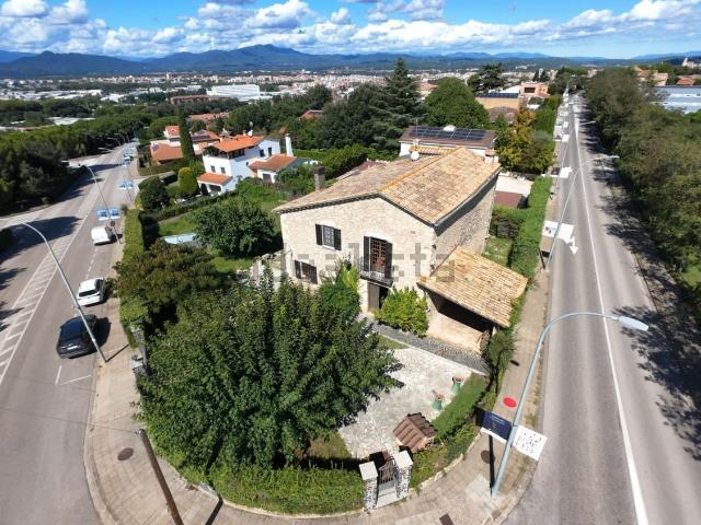Chalet, Girona