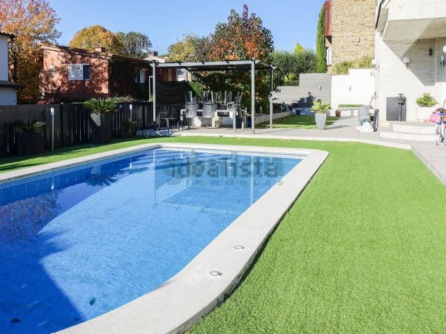 Chalet, Girona