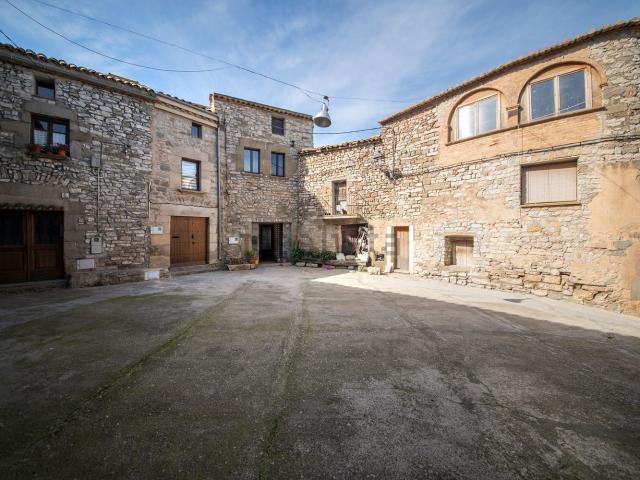 Chalet, Granyanella