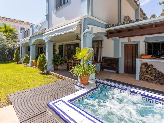 Chalet, Guadalmina Alta, Marbella