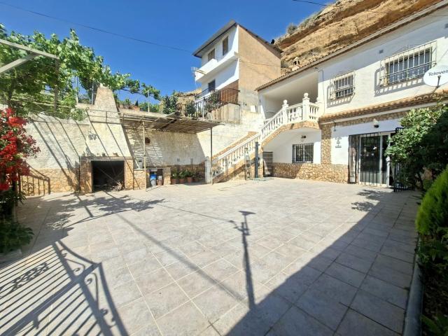 Chalet, Guadix