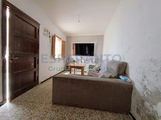Chalet, Guaro