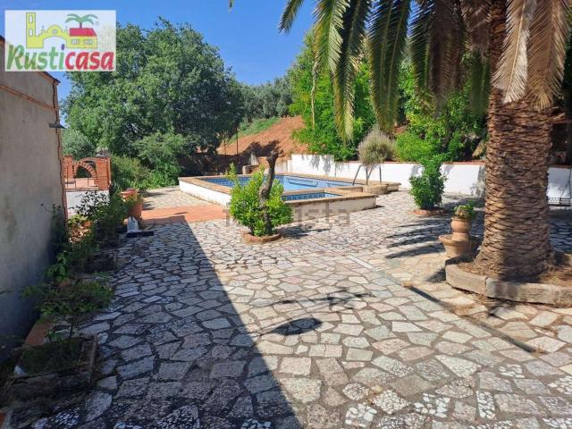 Chalet, Guarroman