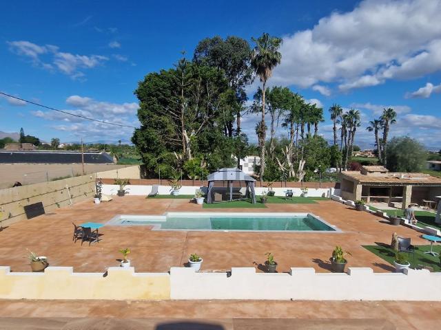 Chalet, Dolores