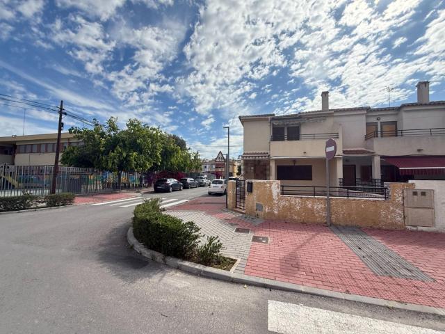 Chalet, Dolores