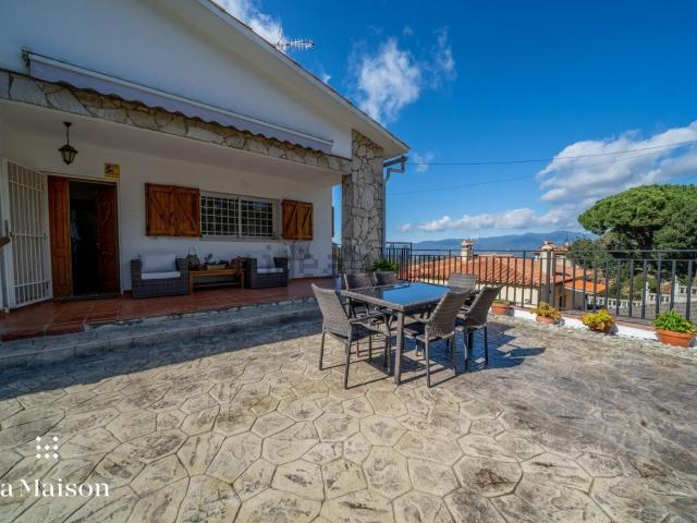 Chalet, Dosrius