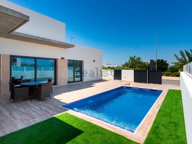 Chalet, Daya Nueva