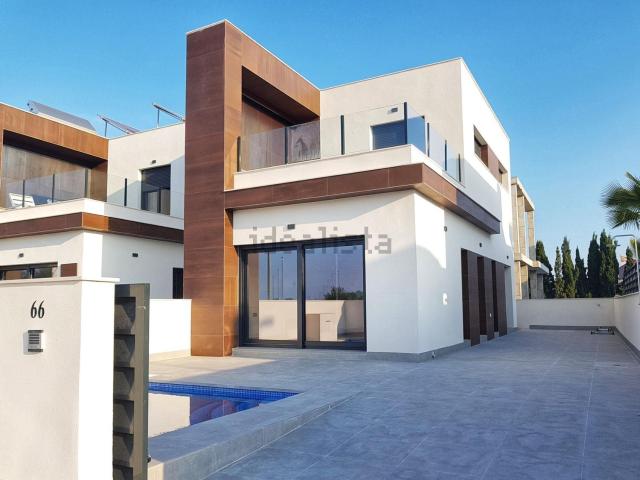 Chalet, Daya Nueva