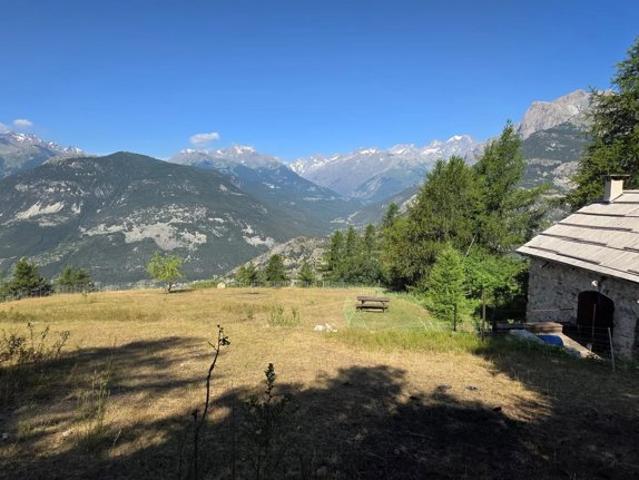 Chalet d'alpage en prise directe avec la nature