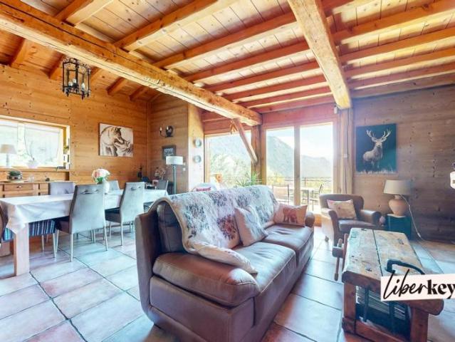 Chalet d'exception avec appartement indépendant, espace bien être et vue panoramique sur les sommets de la Lauzière et de Valmorel