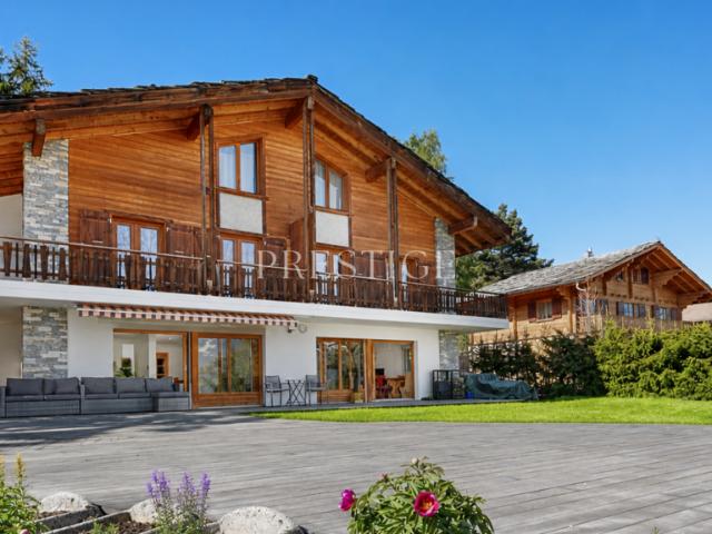 Chalet d'exception avec SPA Vue panoramique & grand terrain à Arbaz