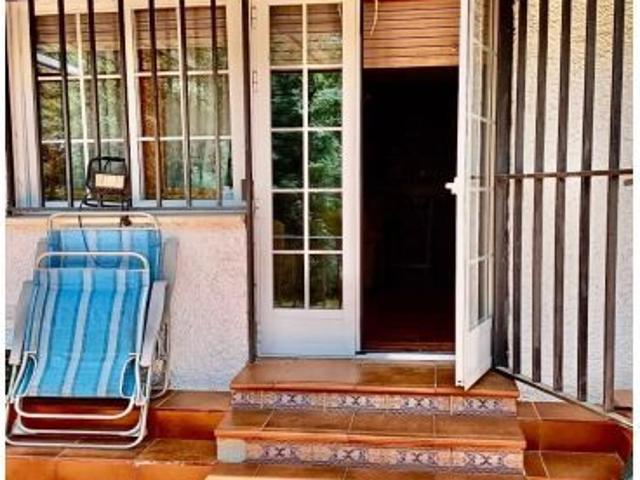 Chalet de 265m2 con 6 dormitorios y 3 baños en parcela de 1.010m2