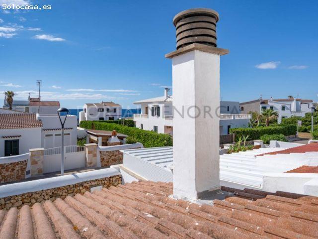Chalet de 3/4 dormitorios con vistas al mar en Cala Blanca
