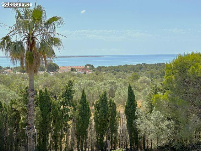 Chalet, de 4 Dormitorios, en Urbanizacion Montsia Mar, con parcela de 1640 m2, 281 m2 construidos y