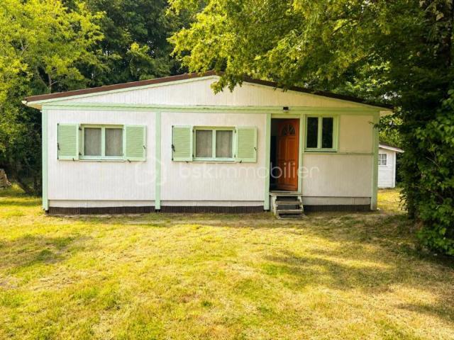 Chalet de 55 m² situé dans un domaine à Egriselles le Bocage