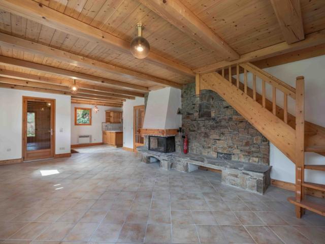 Chalet de 5 chambres orienté sud est à vendre à Combloux A I