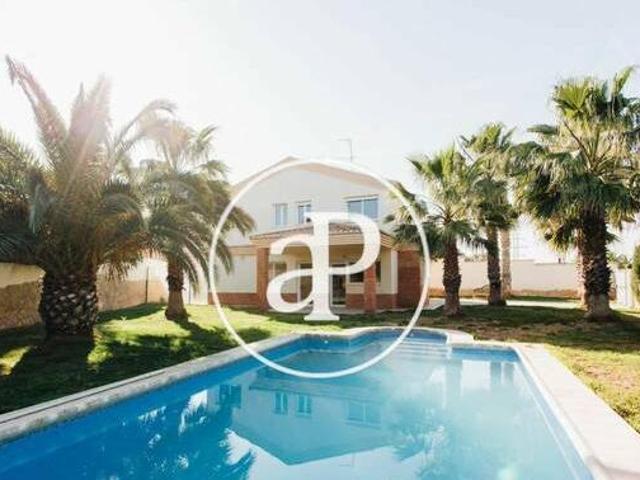 Chalet de 5 habitaciones en San Antonio de Benagéber