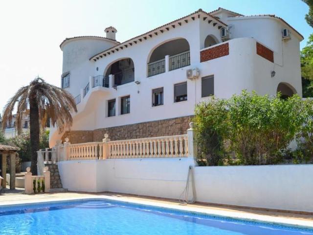 Chalet de 6 dormitorios en venta en&amp nbsp Monte Pedreguer. 288m² Pedreguer