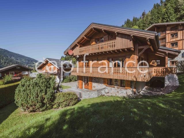Chalet de caractère, proche du centre du village LES CONTAMINES MONTJOIE 74