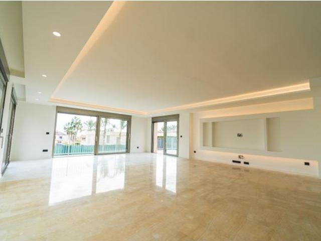 Chalet de obra nueva en Elche, urbanización Don Balbino, Peña las Águilas