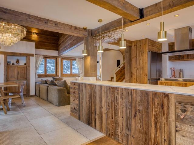 Chalet de luxe rénové – Accès direct aux pistes de ski à LA CLUSAZ 74