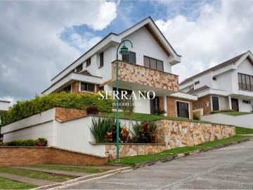Chalet de lujo de 4 dormitorios en venta Floridablanca, Departamento de Santander