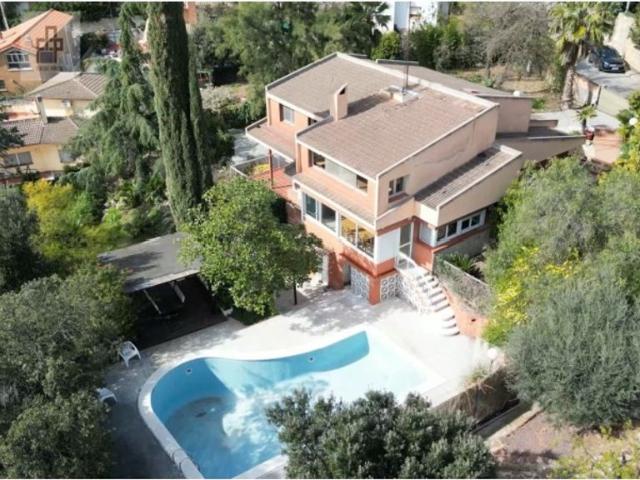 Chalet de lujo de 417 m2 en venta Torrellas de Llobregat, España