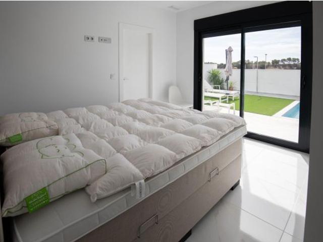 CHALET DE NUEVA CONSTRUCCIÓN EN PINAR DE CAMPOVERDE
