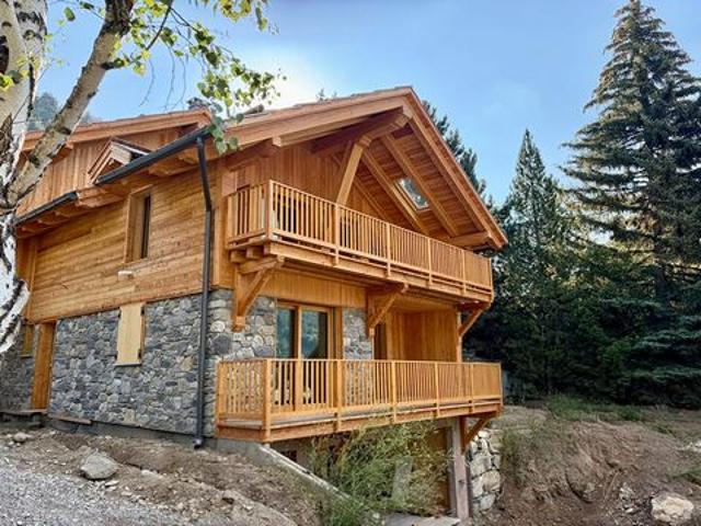 Chalet de prestige à la vente sur La Salle Les Alpes