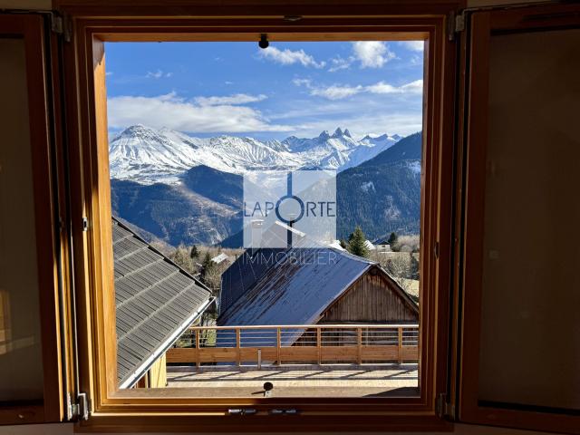 CHALET DE PRESTIGE DE 329m2 AVEC SAUNA ET JACUZZI